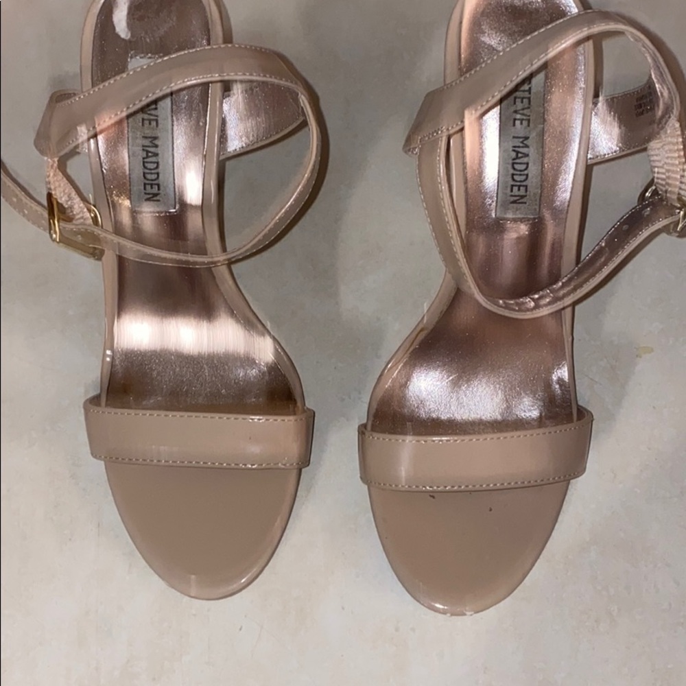 Steve Madden tan heels